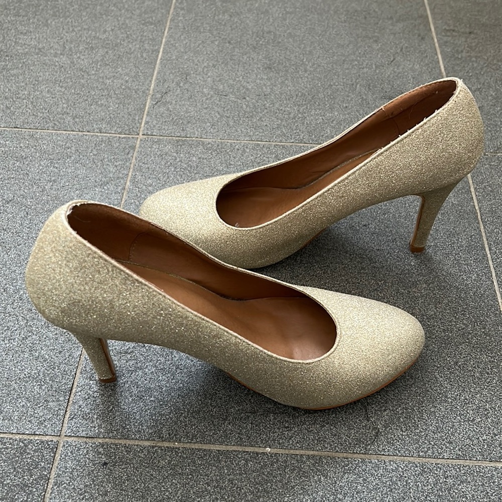 Sparkle Gold Heels